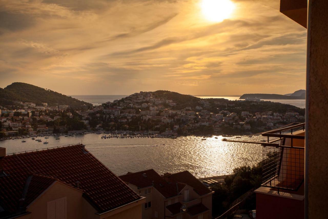 Two Bedroom Apartment With A Sea View & A Balcony Dubrovnik Luaran gambar