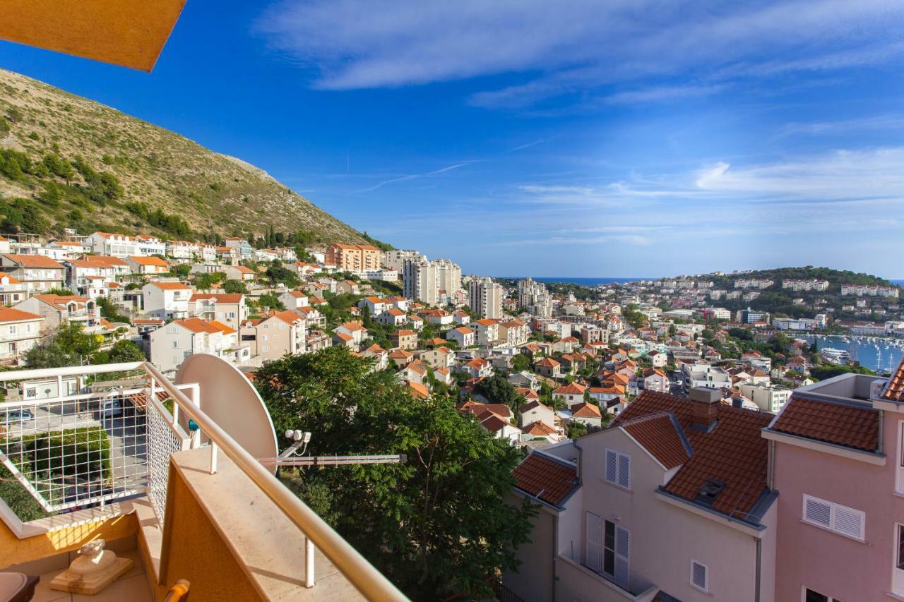 Two Bedroom Apartment With A Sea View & A Balcony Dubrovnik Luaran gambar